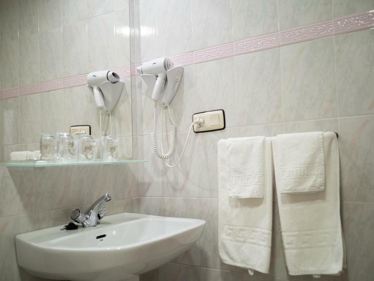 Hotel Quino 과다마르델세게라 외부 사진
